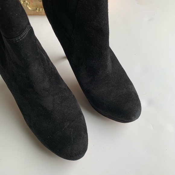 Black suede Sam Edelman Booties - Picture 2 of 5